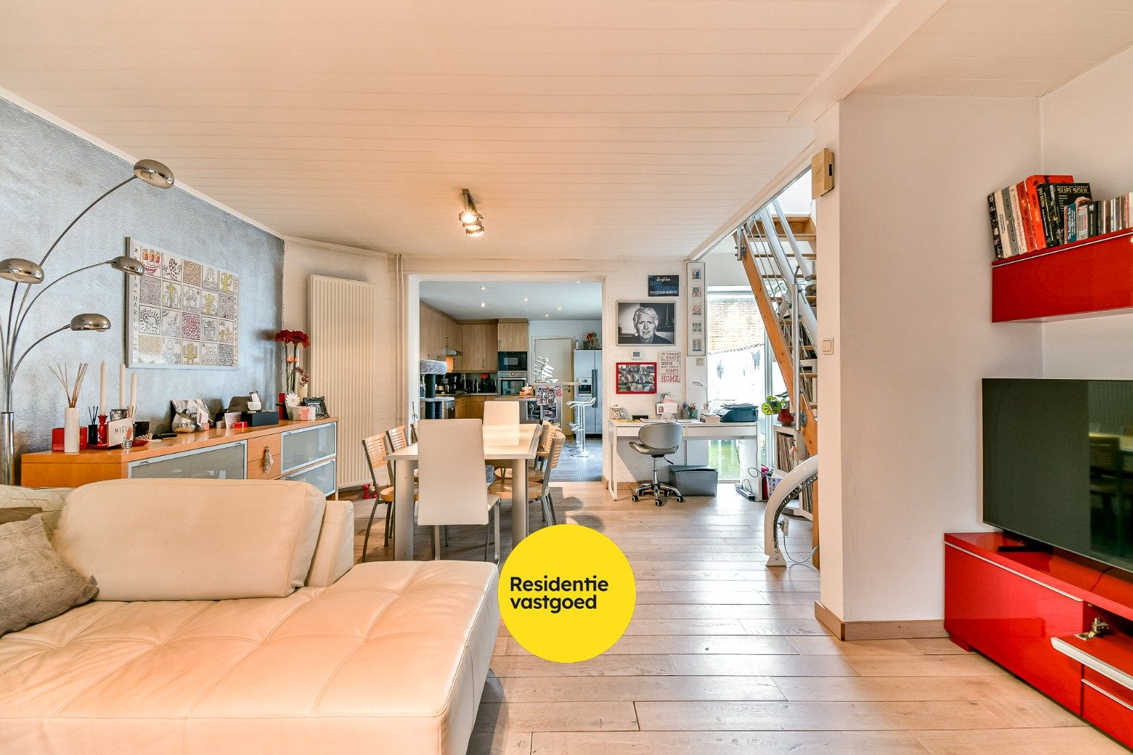 Gezinswoning met drie slaapkamers foto 4