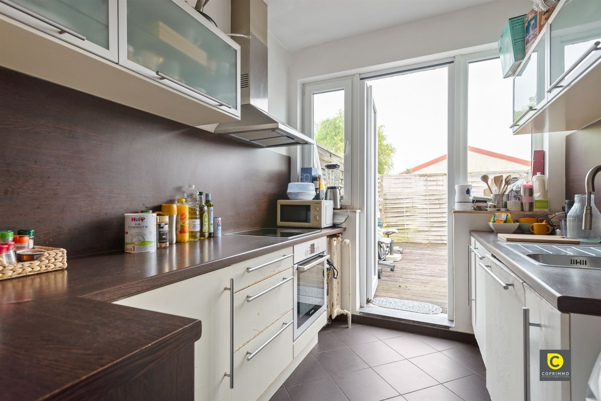 Unieke woning met 450 m² magazijn & showroom foto 14