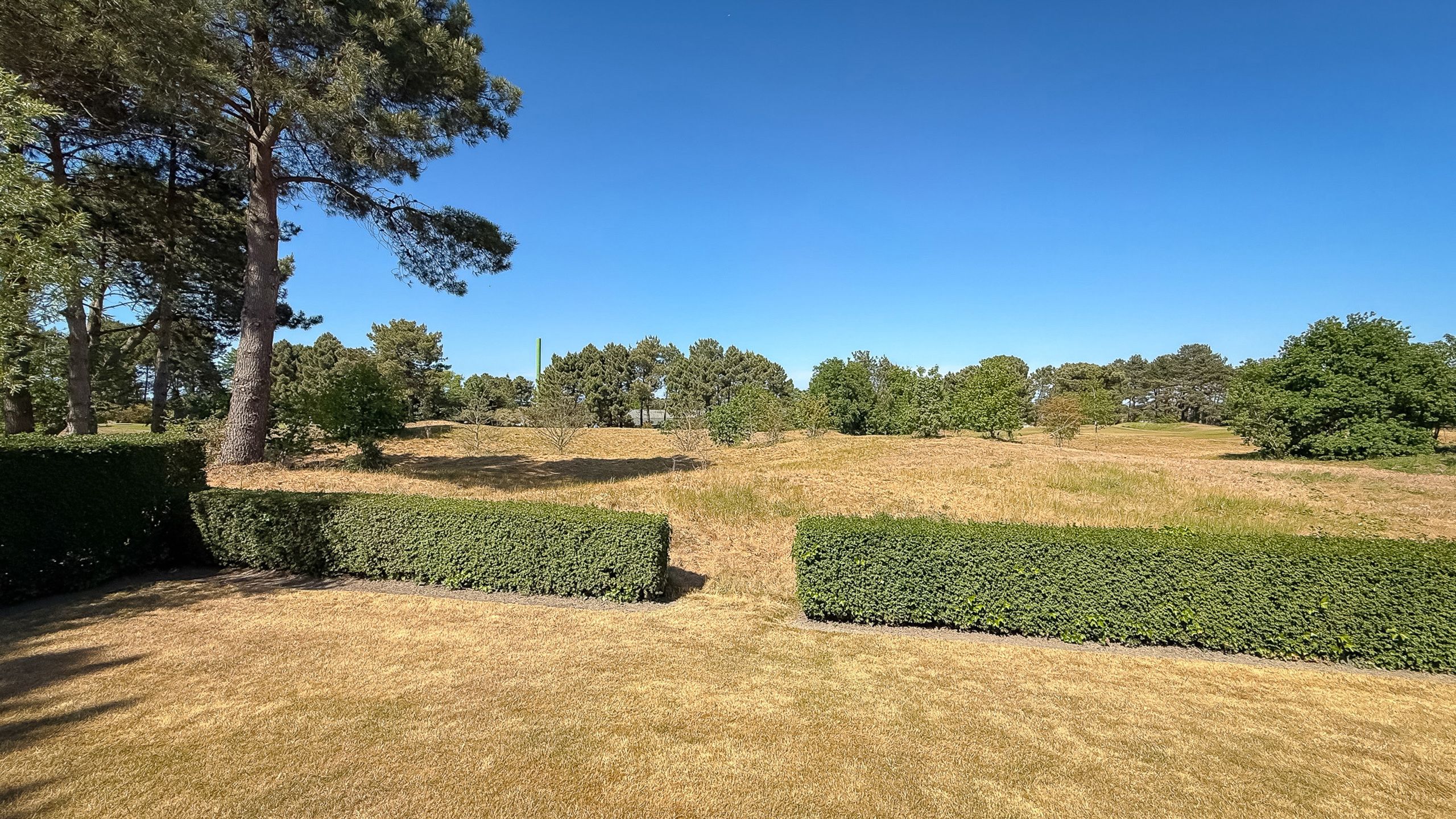 VILLA met panoramisch zicht op de ROYAL ZOUTE GOLF CLUB foto 23