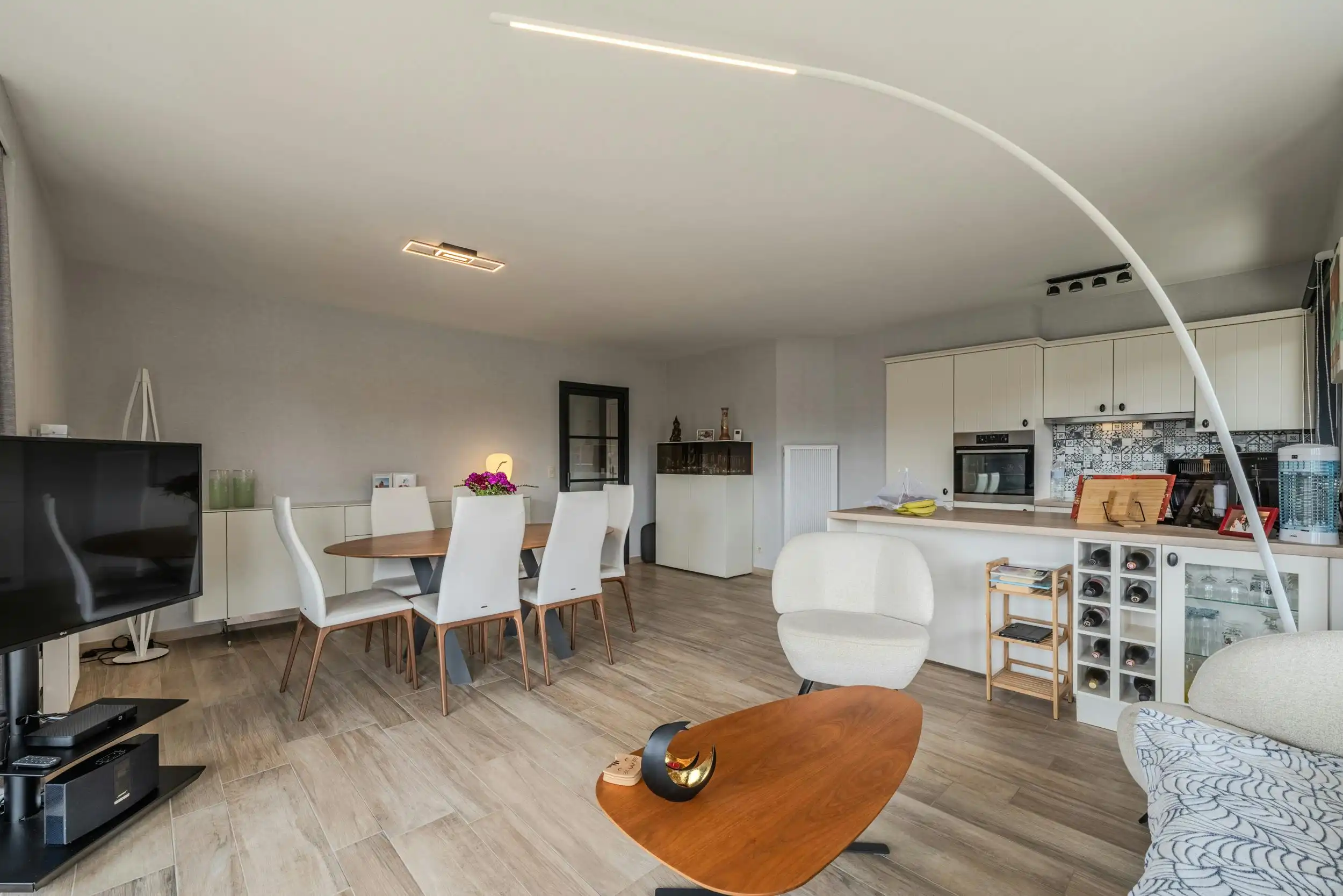 Lichtrijk hoekappartement met 2 slaapkamers en terras foto 10