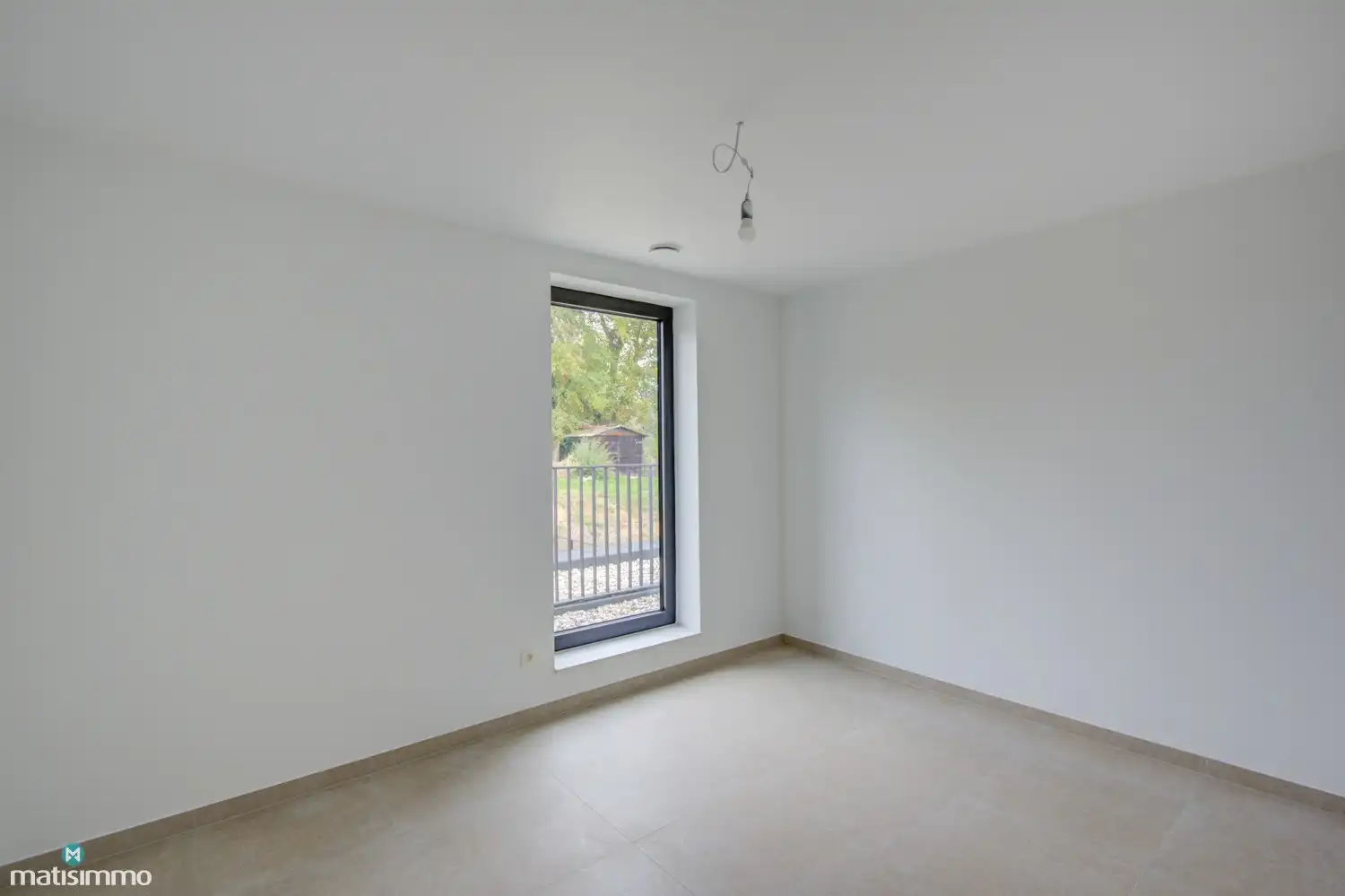 NIEUWBOUWAPPARTEMENT MET 2 SLAAPKAMERS, OVERDEKT TERRAS EN ONDERGRONDSE AUTOSTAANPLAATS NABIJ HET CENTRUM VAN TONGEREN foto 9