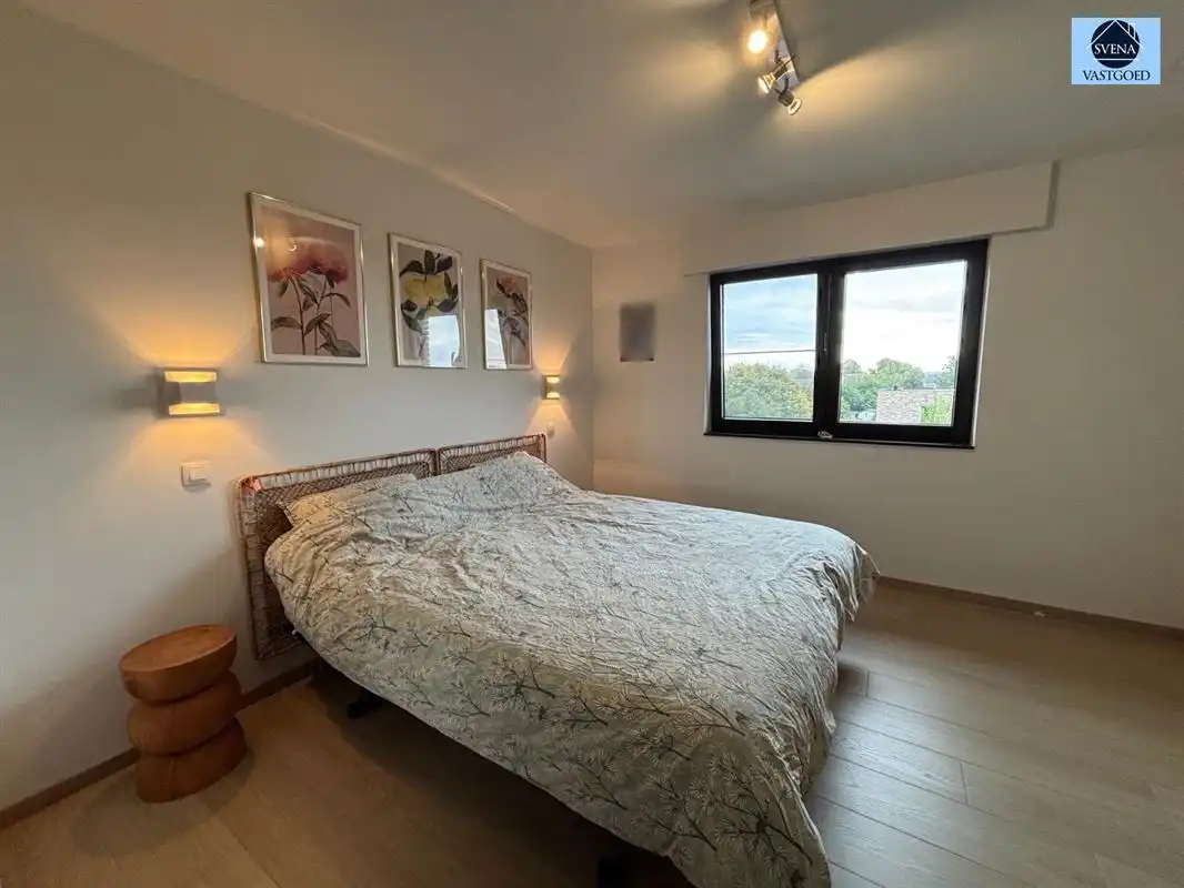 LUXUEUZE RECENTE WONING MET 3 SLAAPKAMERS, GARAGE EN TUIN foto 12