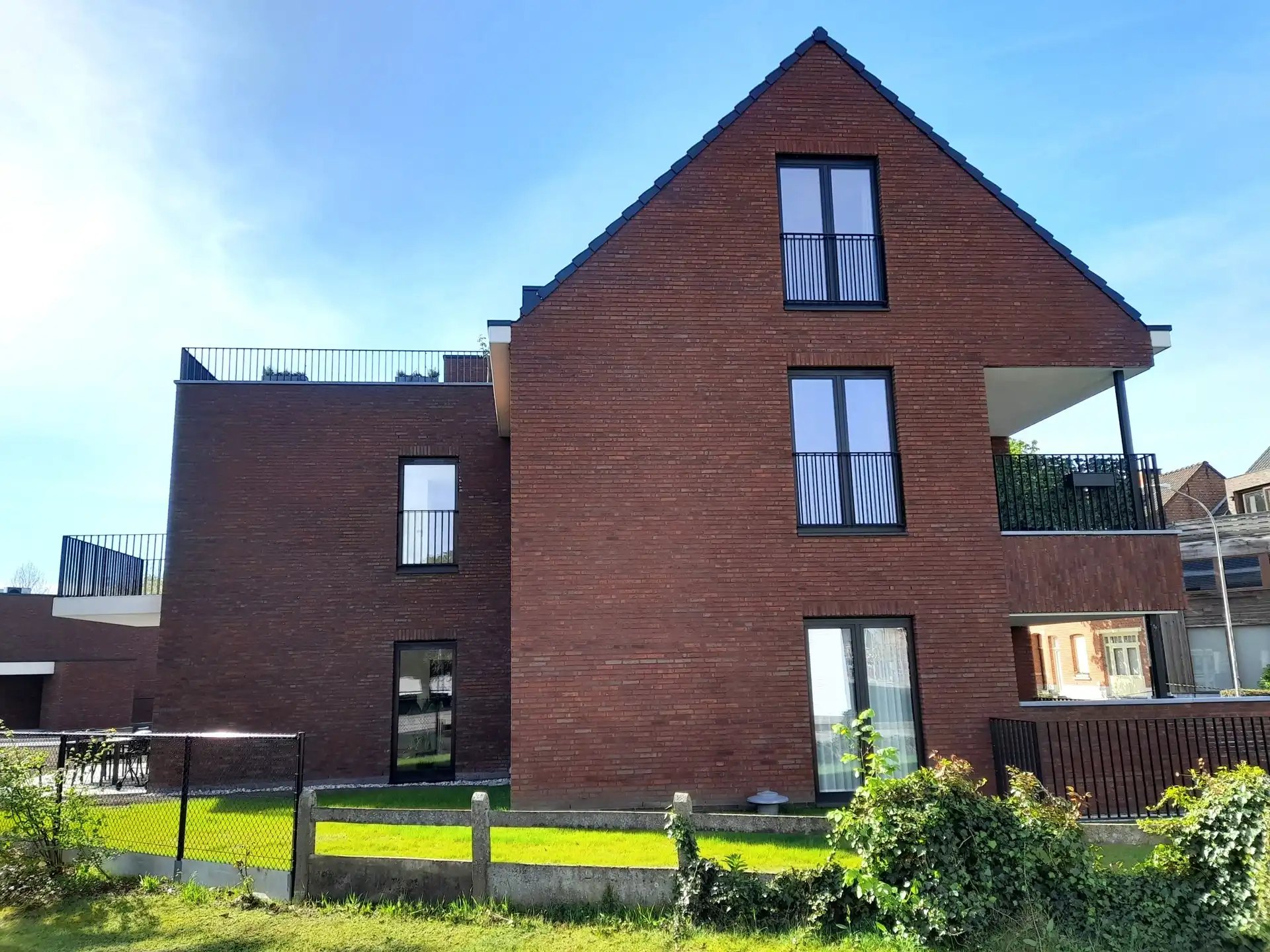 Nieuwbouw: 2 slaapkamerapp. incl. berging én autostaanplaats foto 3