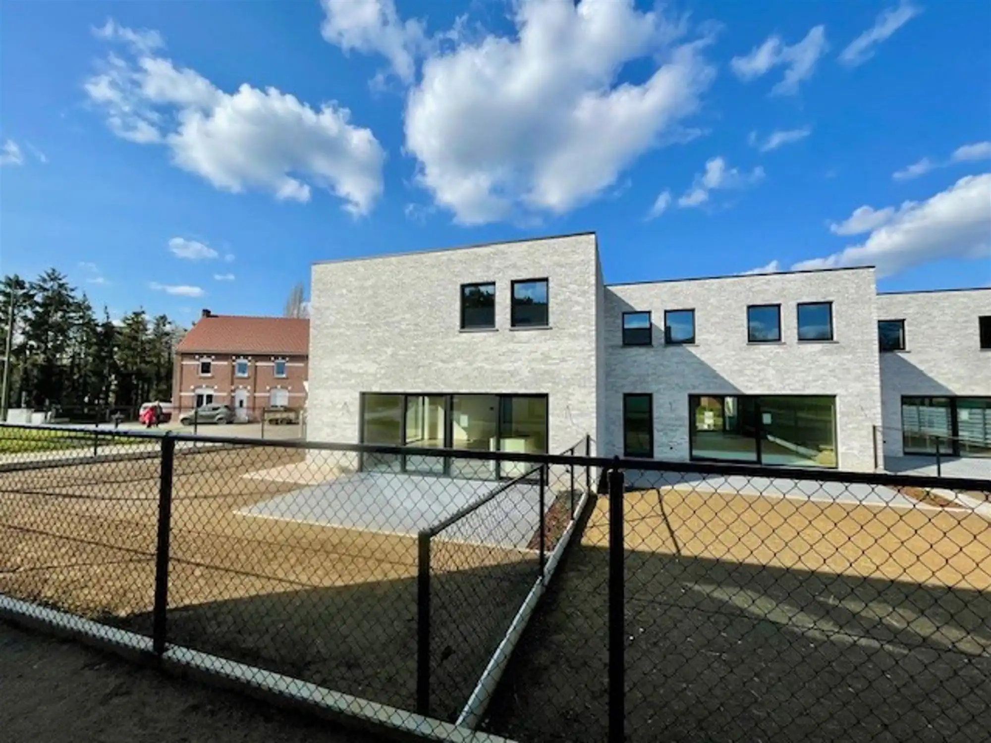 Nieuwbouwwoning te Tielt-Winge! foto 2