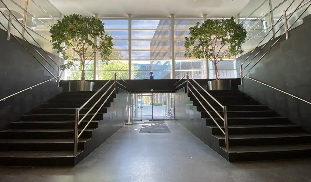 Vernieuwde kantoren te huur in Crepain gebouw aan Zuiderpoort in Gent foto 3
