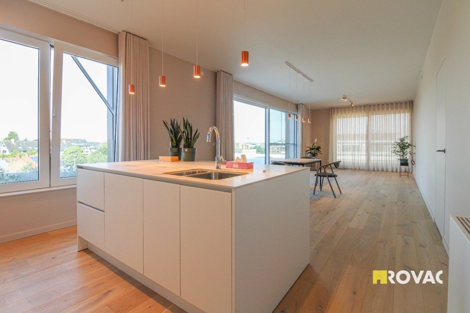 Uniek appartement met prachtig terras en garage! foto 3