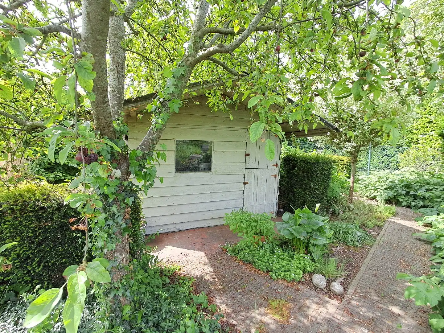 Charmante bungalow te huur in Dudzele foto 19