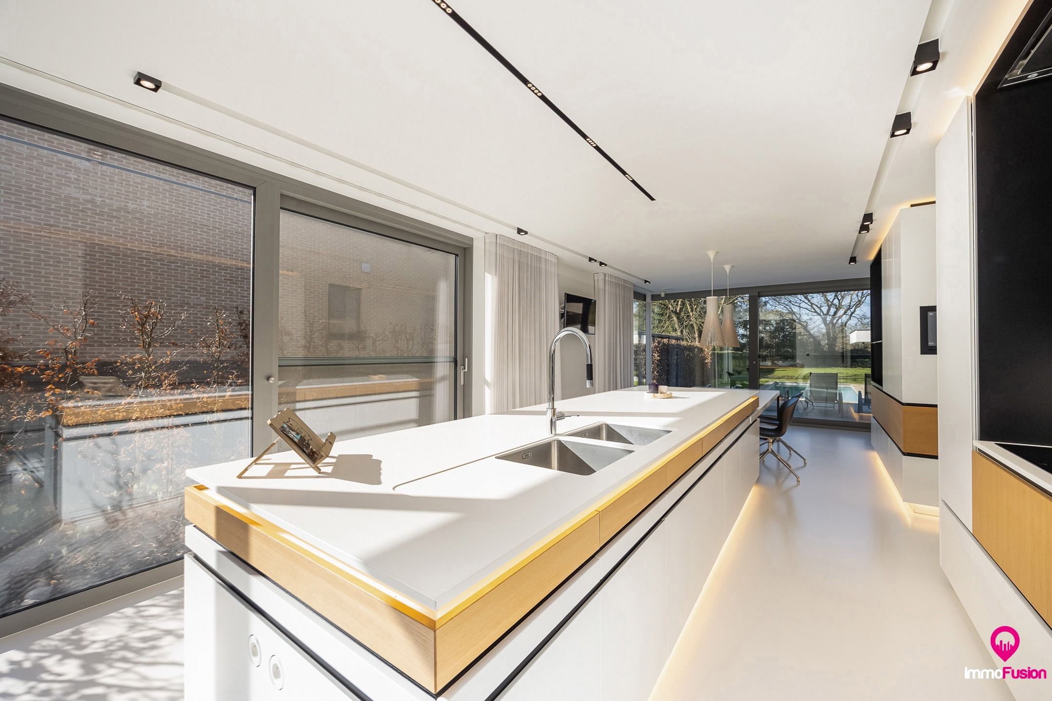 Luxe villa met poolhouse en hoogwaardige materialen! foto 22