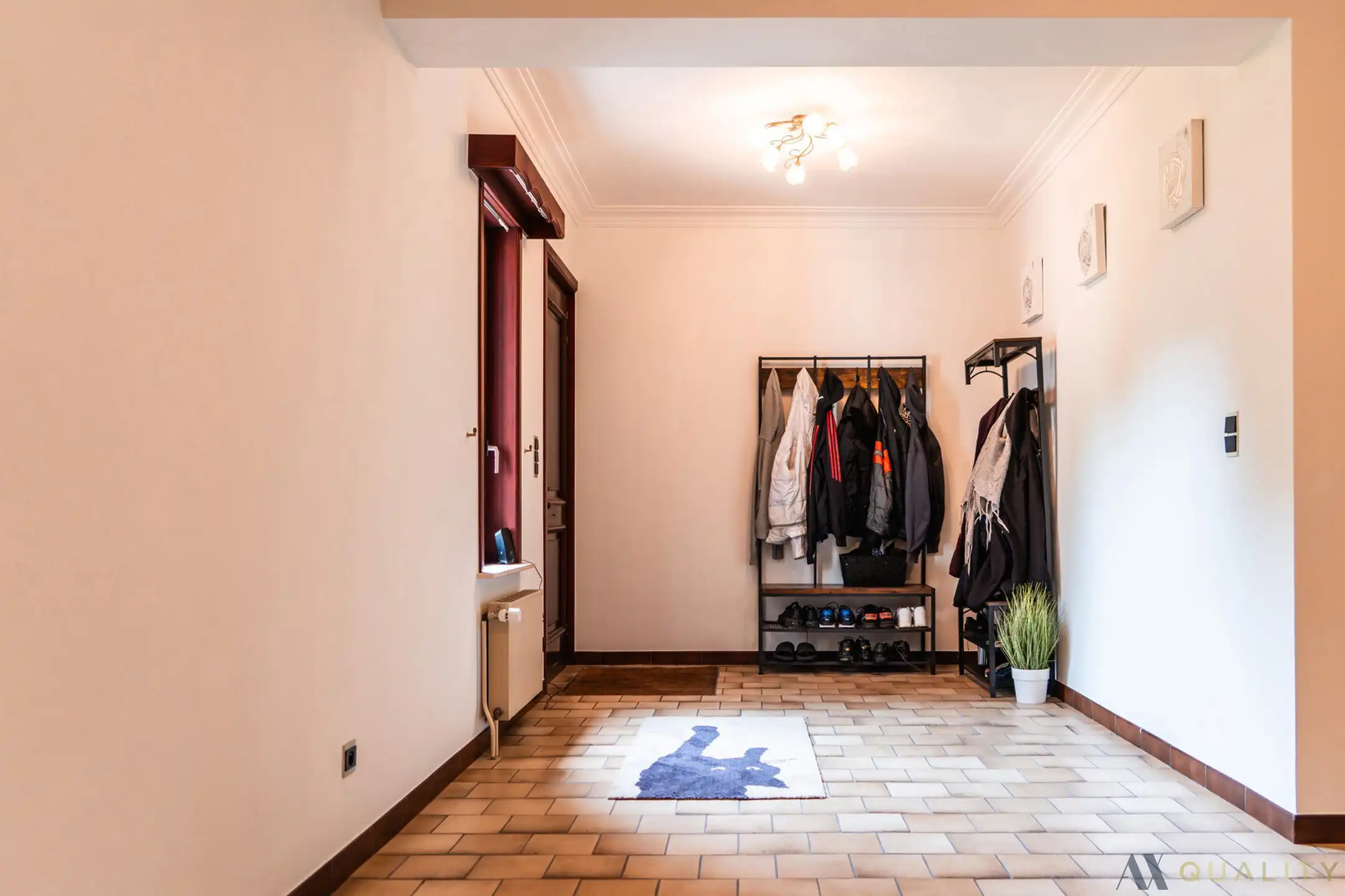 Ruime woning met 6 slaapkamers en 2 garages foto 12