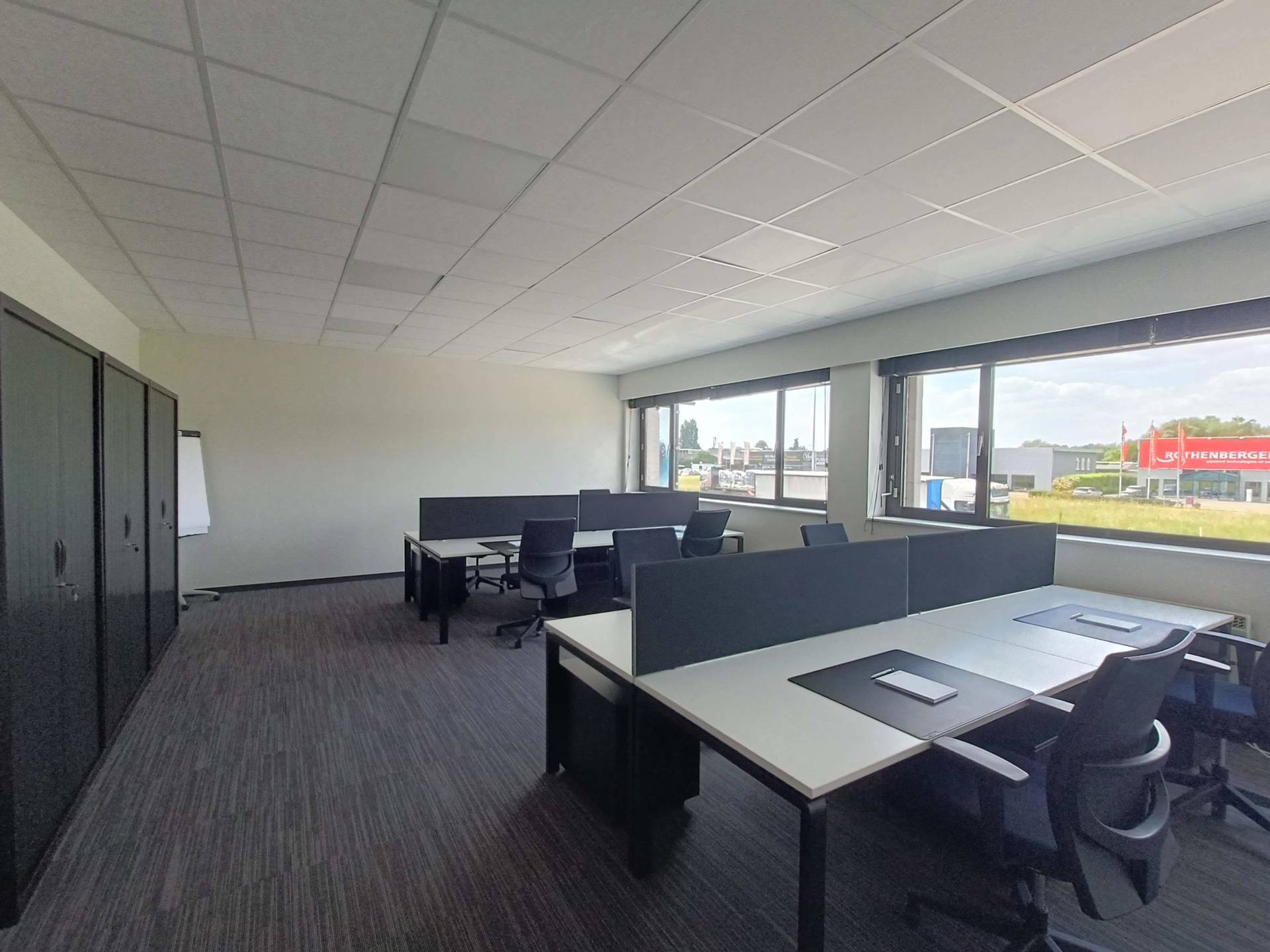 Kantoorgebouw te koop op uiterst strategische locatie foto 5