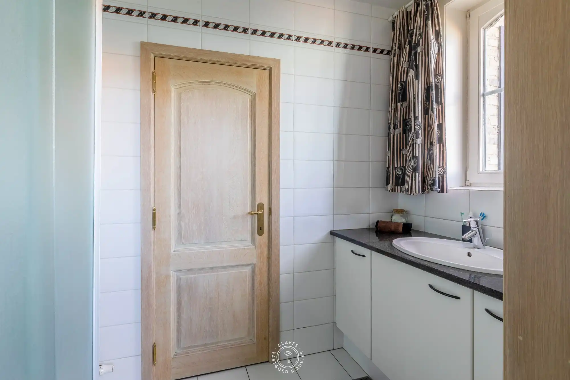 Open bebouwing met loods op uitzonderlijk perceel van +10.000 m² met adembenemend uitzicht foto 18