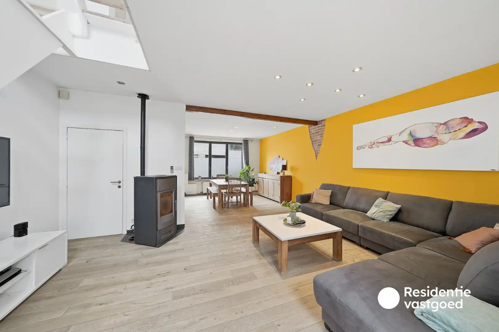 Ruime woning met 6 slaapkamers, garage, tuin en EPC B in Oostende foto 4