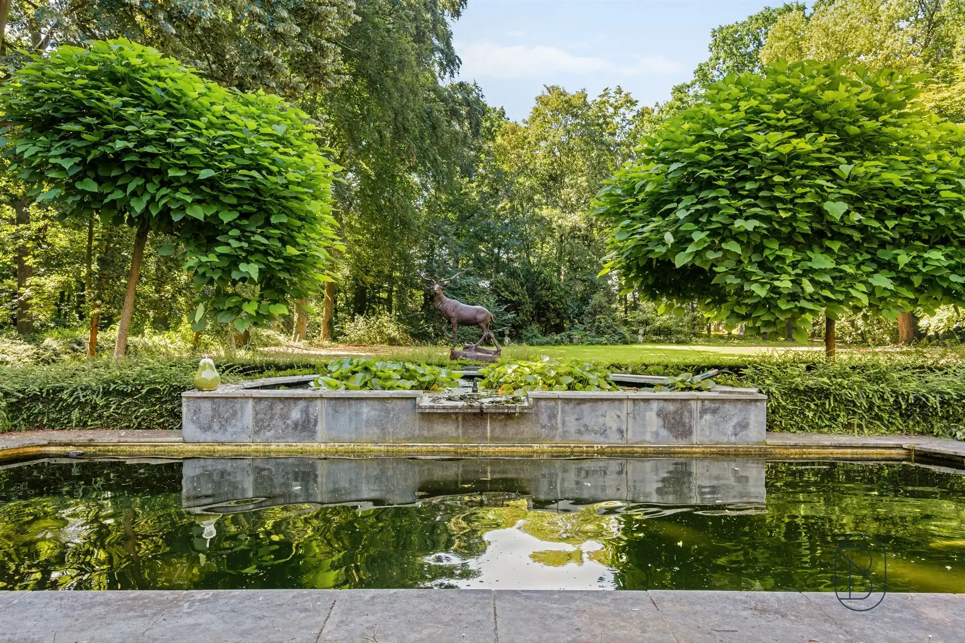 Prachtig kasteel met koetshuis op meer dan 8,7 hectare! foto 7