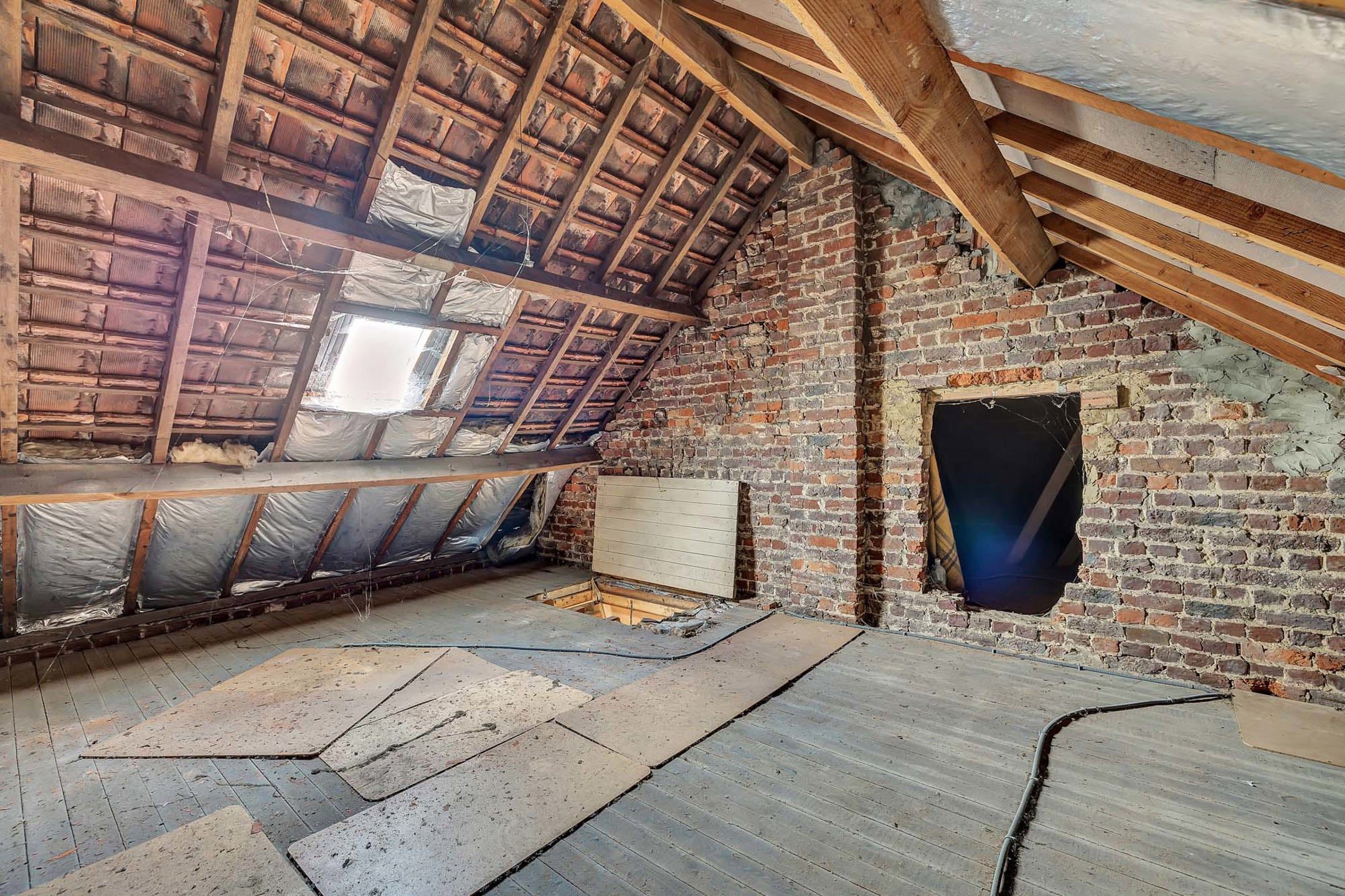 Te renoveren halfopen bebouwing met 2 slaapkamers  foto 22