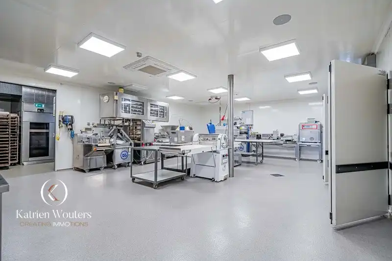 Gebouw voor gemengd gebruik met veel potentieel foto 28