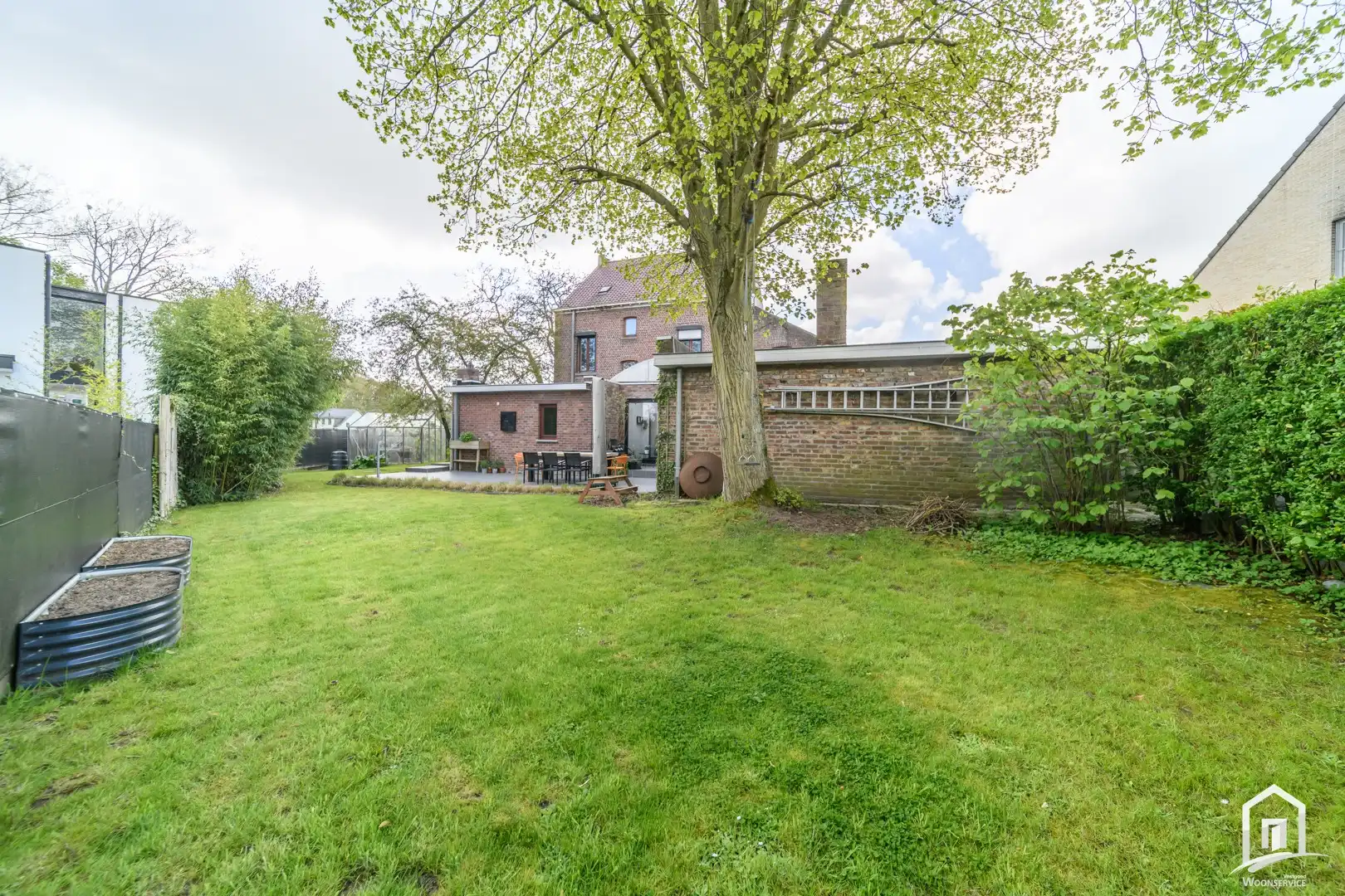 Instapklare gezinswoning op centrale locatie met ruim terras en leuke tuin foto 19