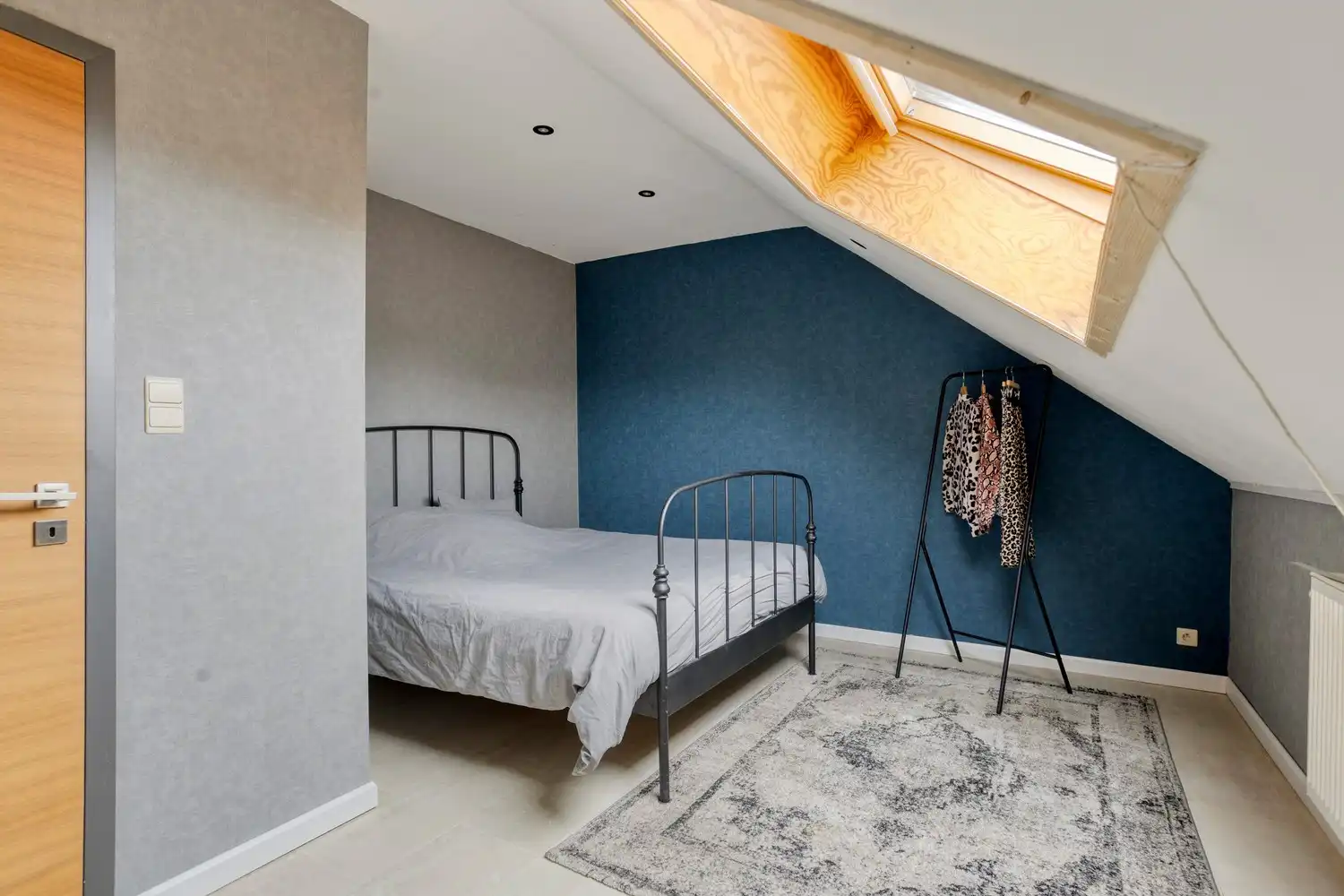 Ruime woning met tuin foto 7