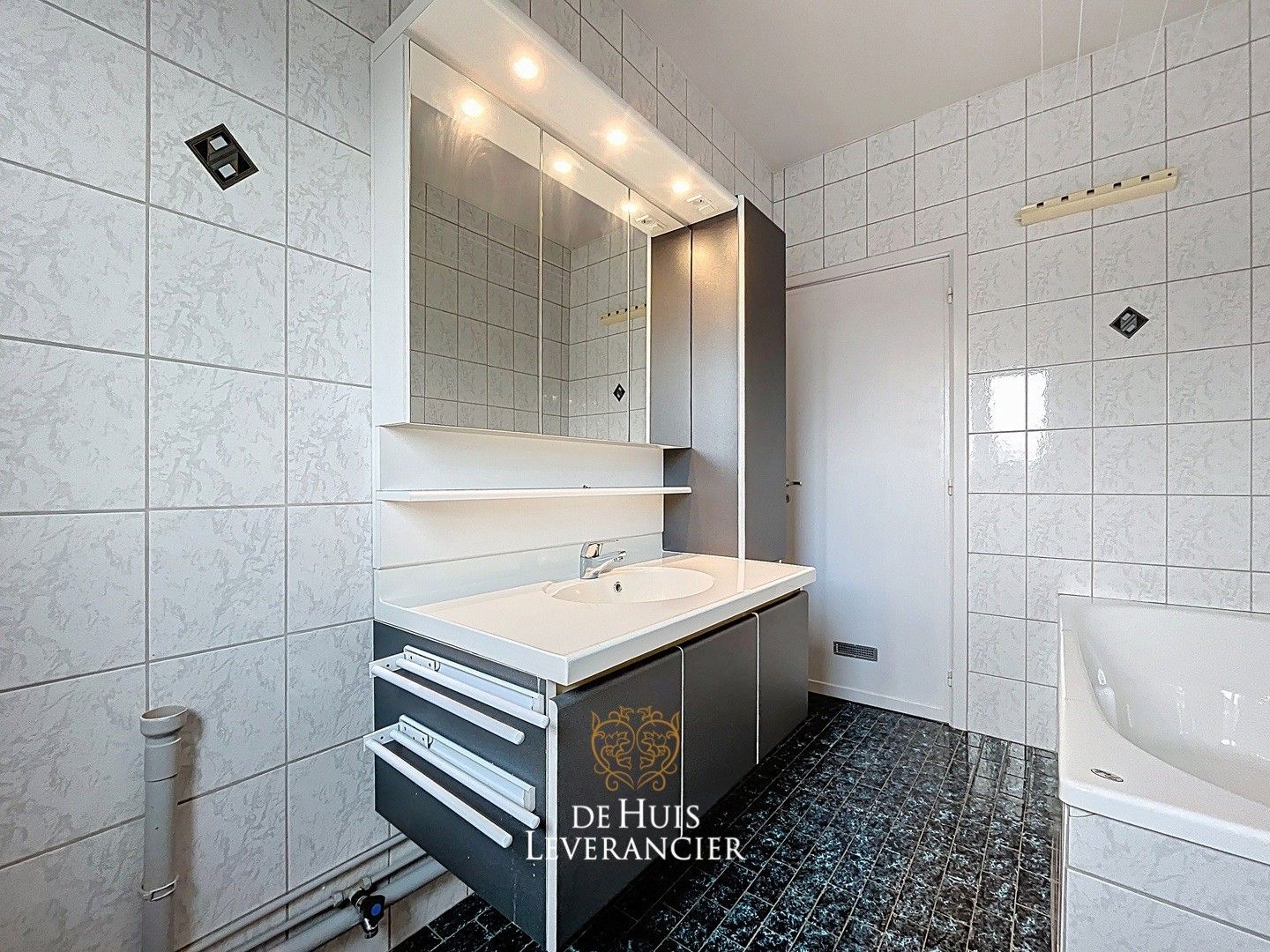 Een huis met potentieel in een buurt met toekomst ! foto 29