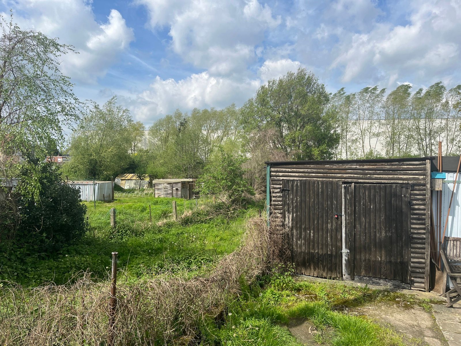 2 tuingronden in woonuitbreidingsgebied nabij de Vaart foto 4