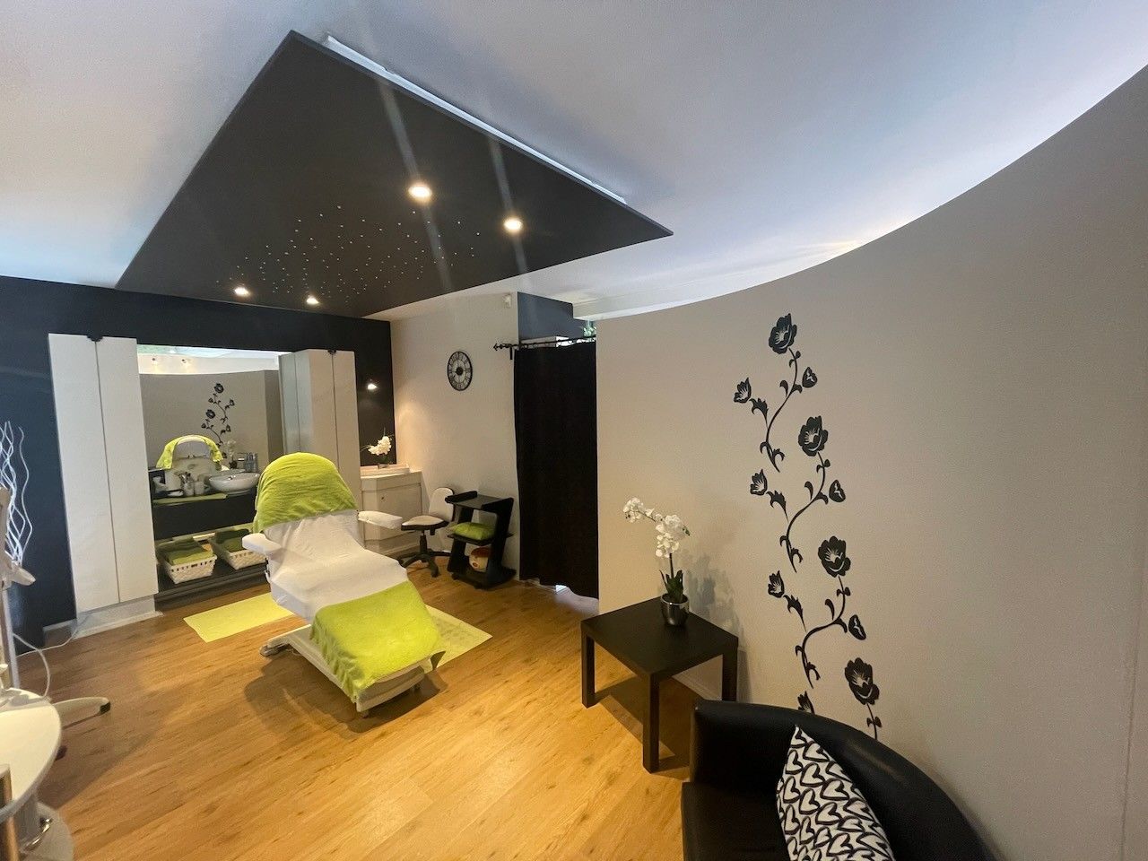 Genk, Landwaartslaan 7A: Instapklaar handelspand van 43 m² – Ideaal voor zelfstandig beroep of kleine handelszaak. foto 3