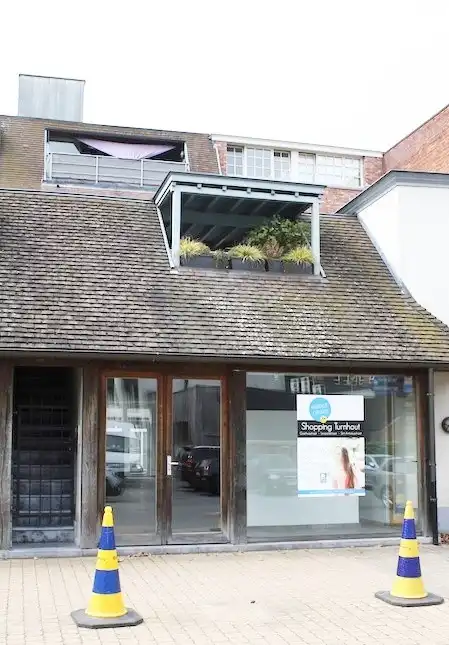Modern commercieel gelijkvloers op toplocatie in Turnhout foto 3
