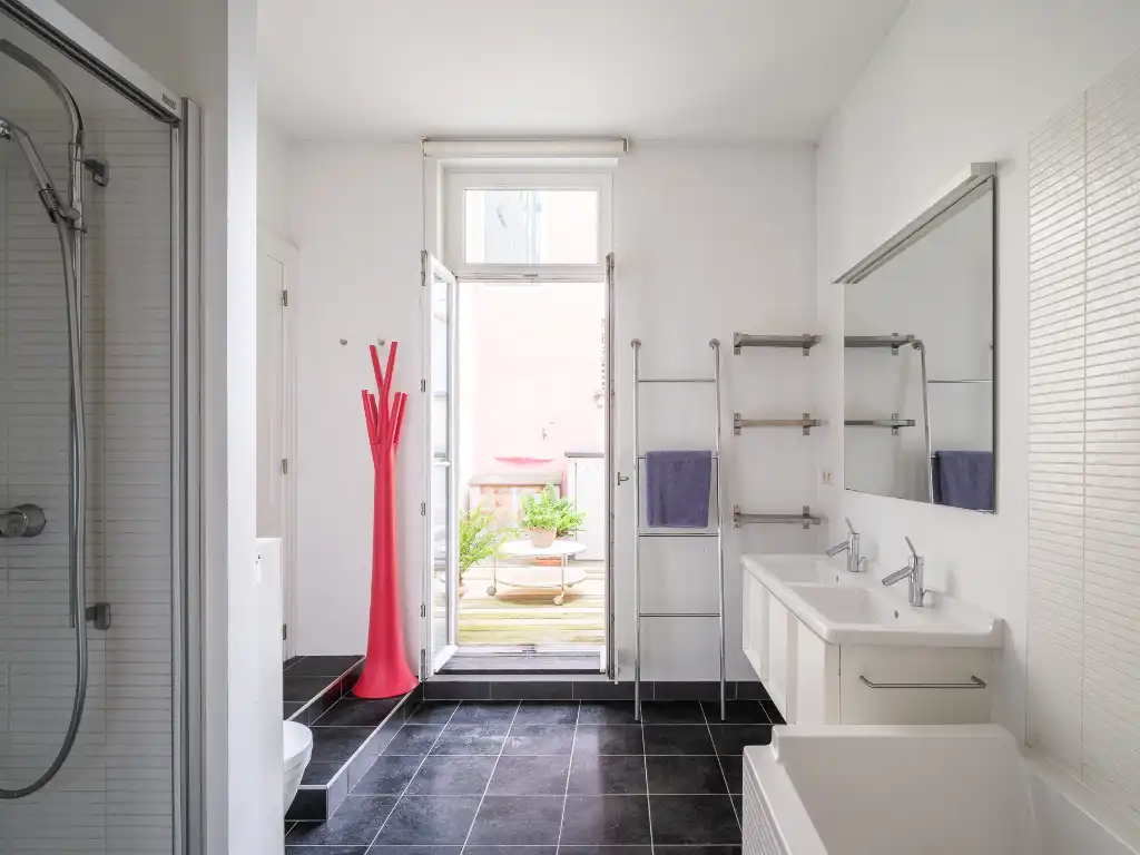 Karaktervol herenhuisappartement met terras en zicht op het stadhuis foto 10