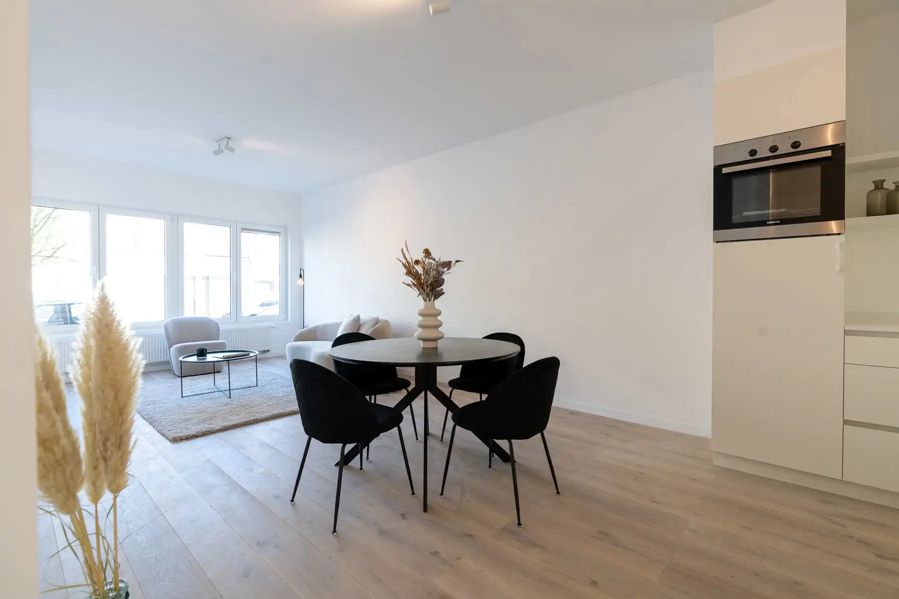 Wilrijk - Recent gerenov. 2 slpk gelijkvloers app. met tuin  foto {{pictureIndex}}