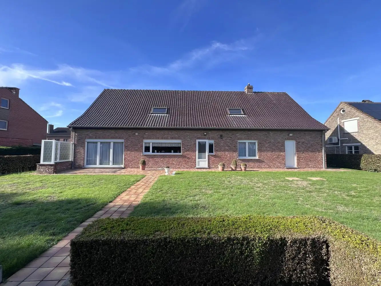 Karaktervolle woning met 3 slaapkamers, garage en zonnige tuin. foto 18