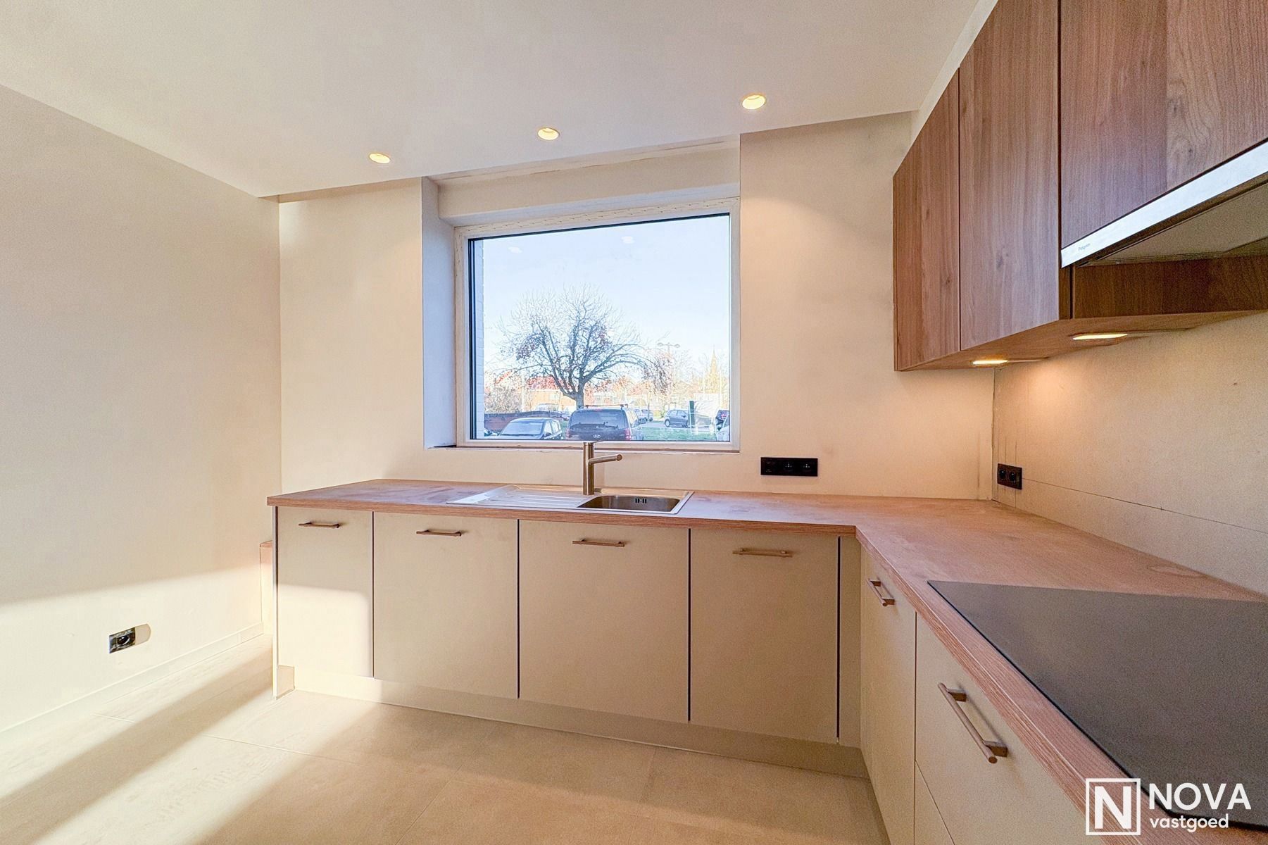 Volledig vernieuwde woning met 3 slaapkamers en tuin. foto 4