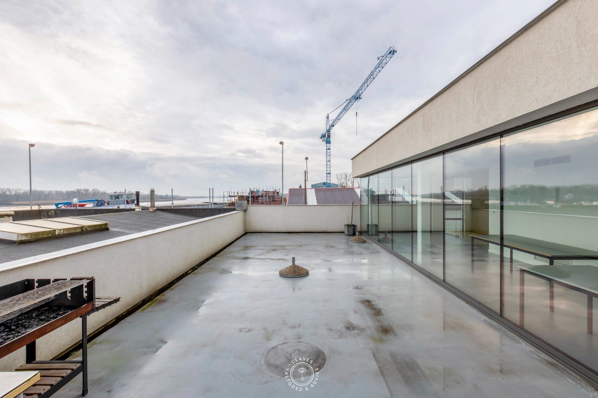 Indrukwekkend kantoorgebouw met woonst en verbluffend uitzicht op De Schelde foto 23