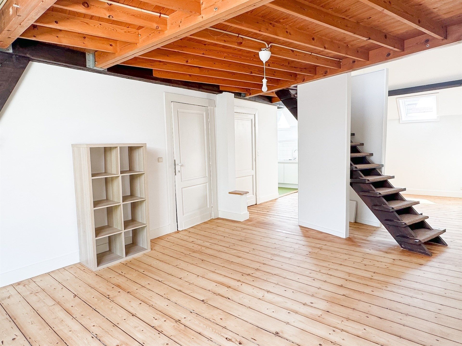 Lichtrijk dakappartement met mezzanine foto 5