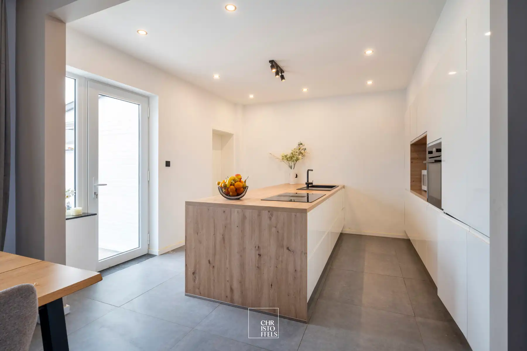 Instapklare energiezuinige woning in rustige omgeving te Lanaken! foto 4