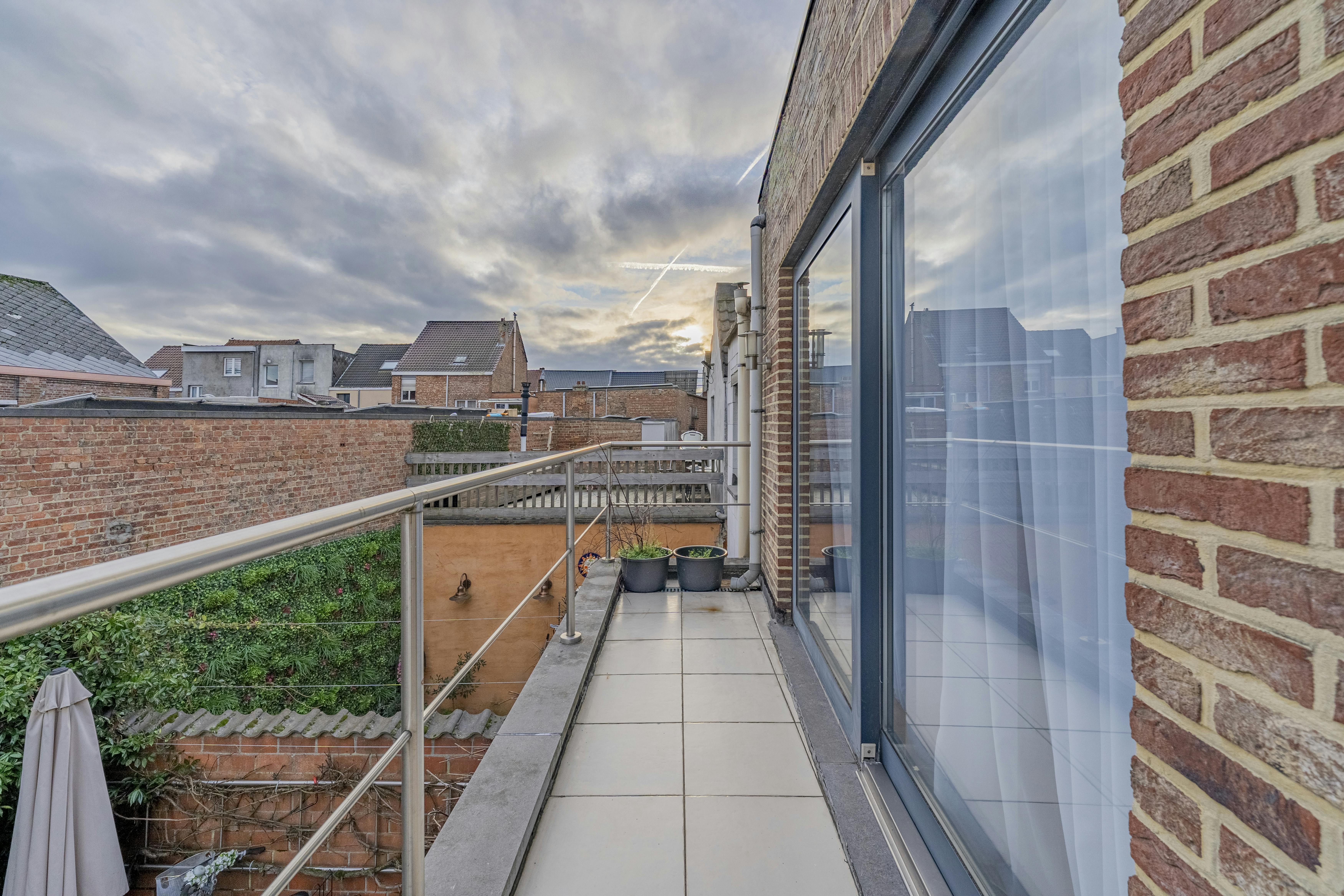 Instapklaar huis met 4 slaapkamers te koop in Boom foto 6