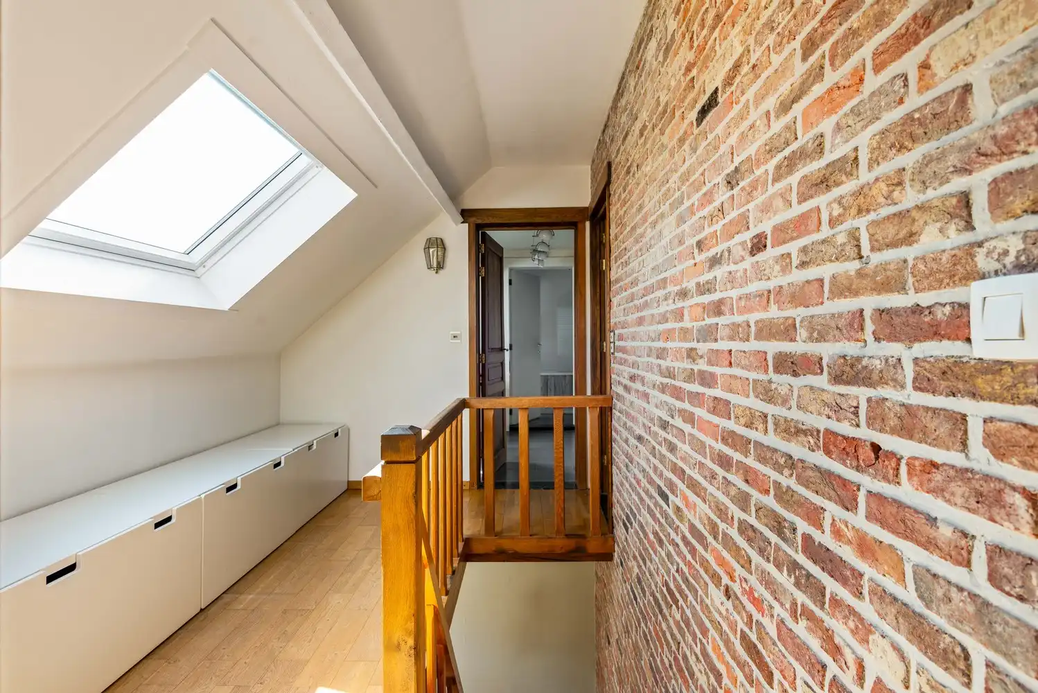Karaktervolle hoeve met 4 slaapkamers, magazijn en ruime tuin te Lint foto 12