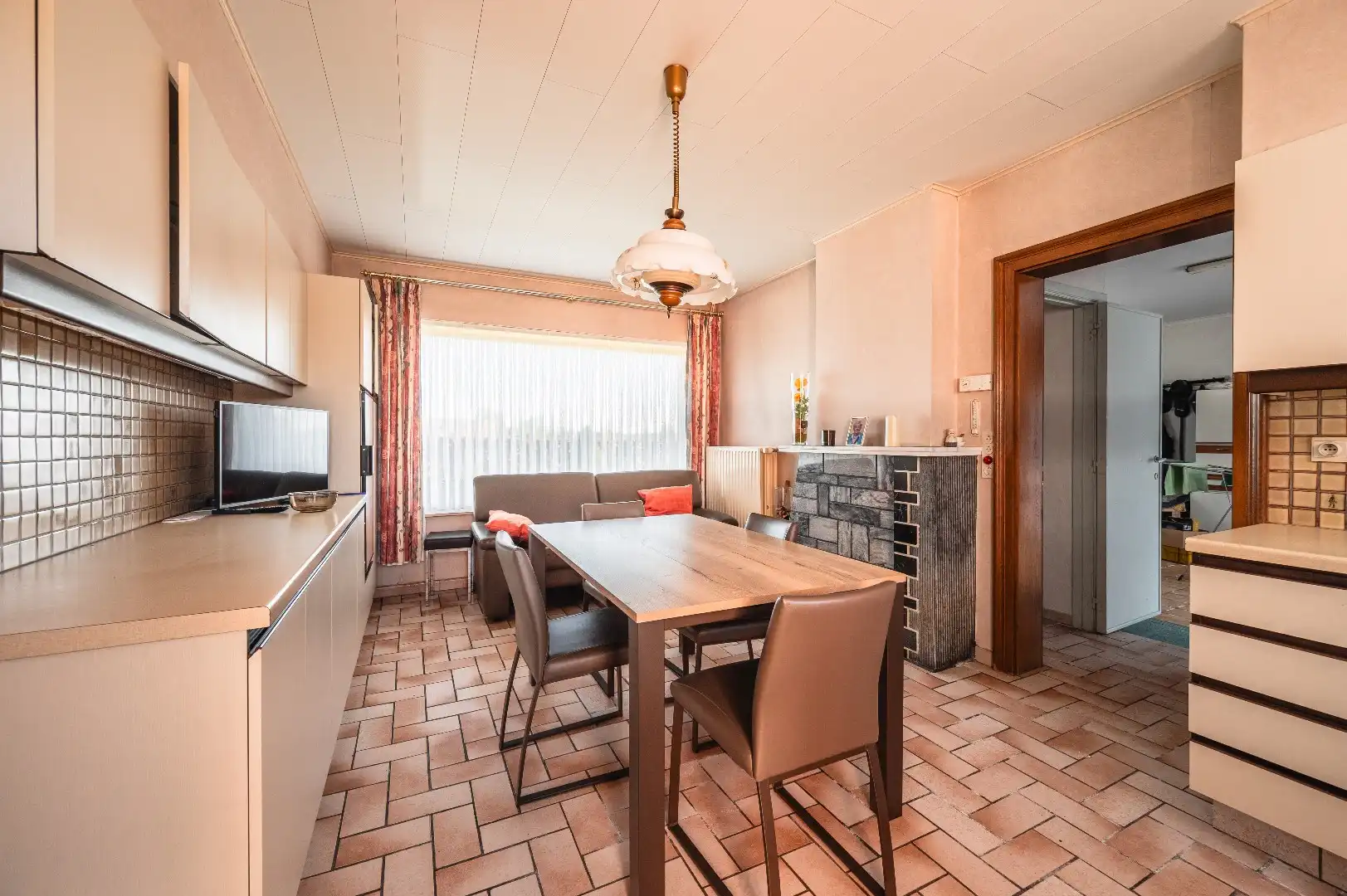 Alleenstaande woning van 291 m² met een loods van 473 m² en een schuur van 189 m² foto 17