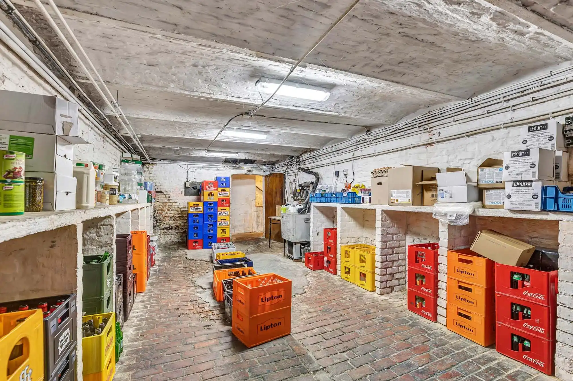 Gewaardeerd restaurant/handelspand met appartementen foto 31