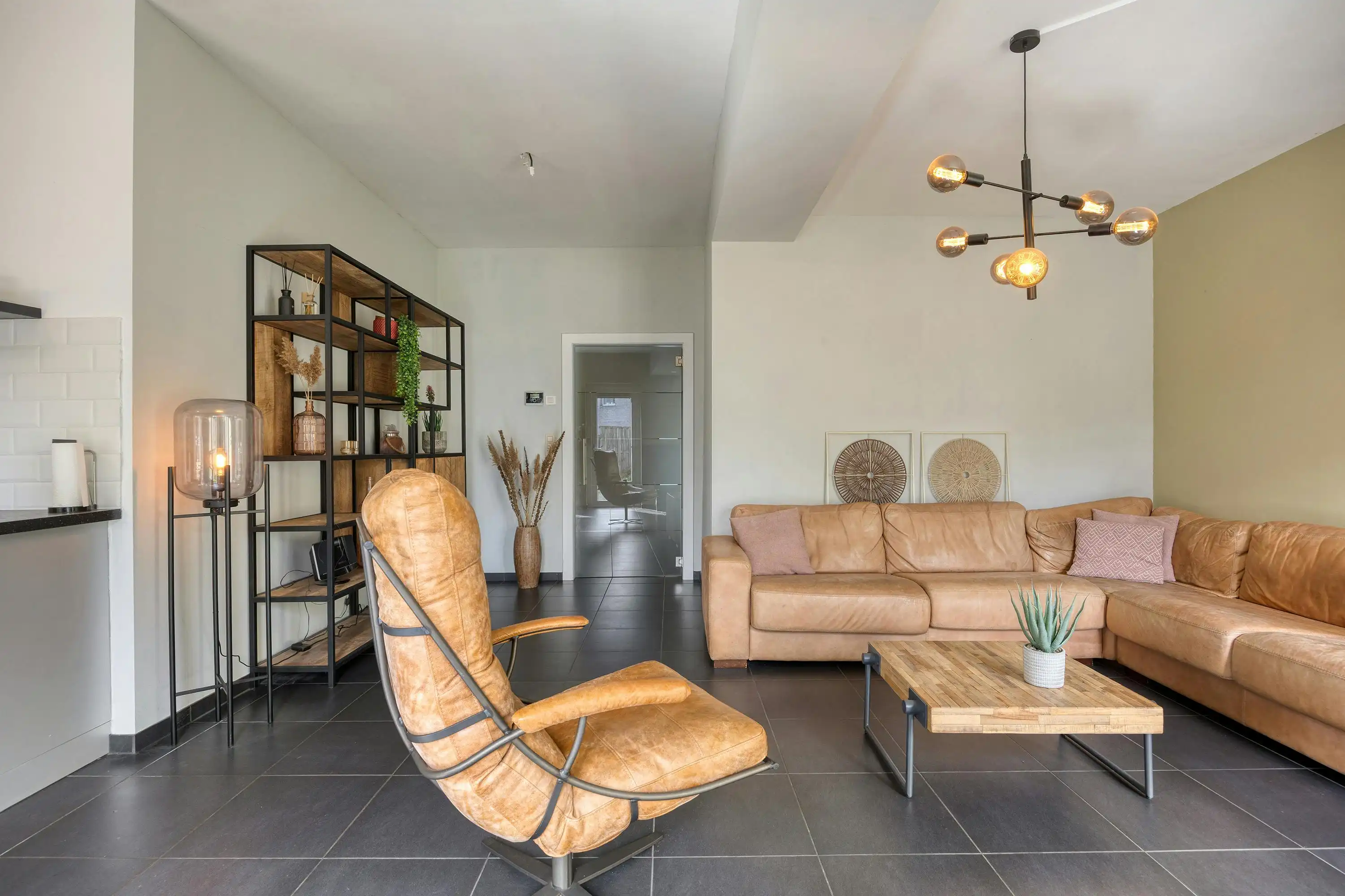 Modern gelijkvloers appartement in centrum Essen! foto 4