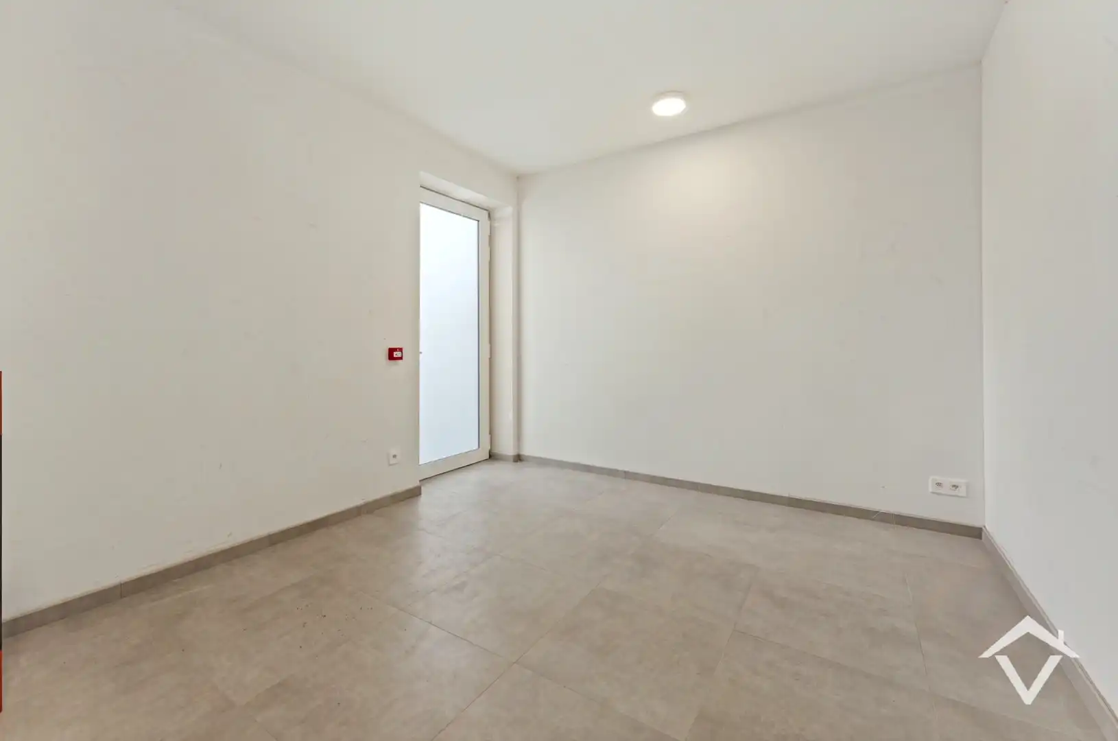Gelijkvloers appartement met garage te Leke foto 3