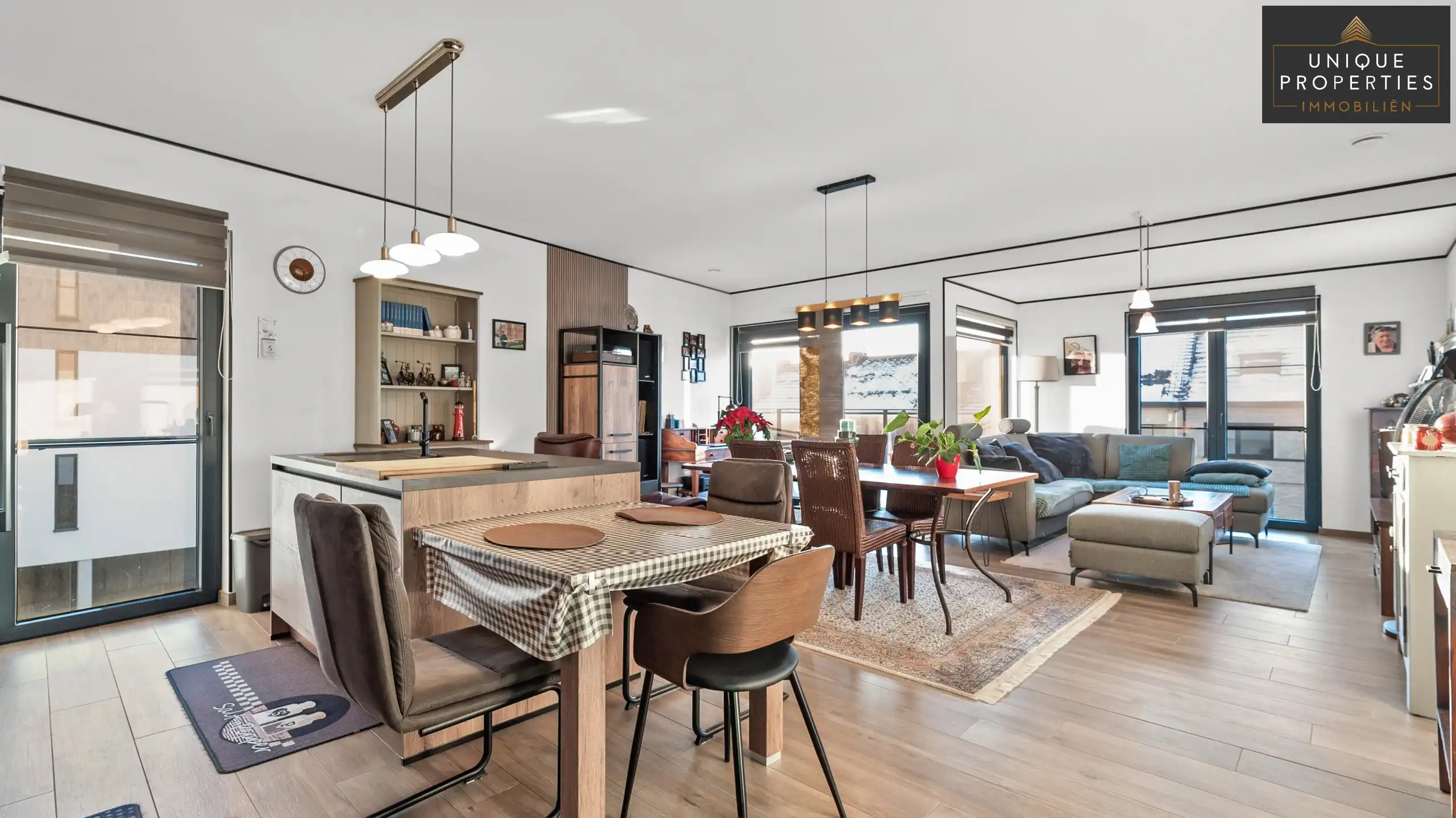 Appartement te koop foto {{pictureIndex}}