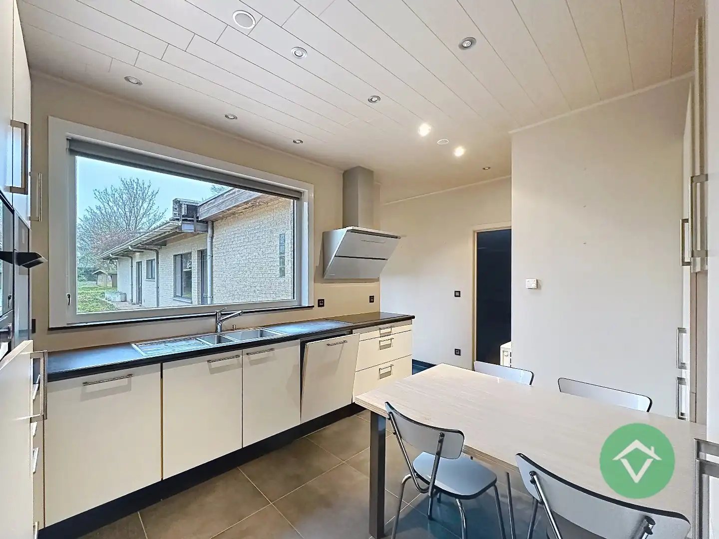 Handelspand met woonst op topligging in Gistel foto 14