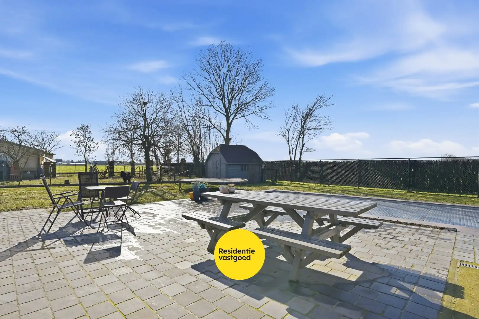 Landelijk gelegen villa met loods in Aartrijke foto 12