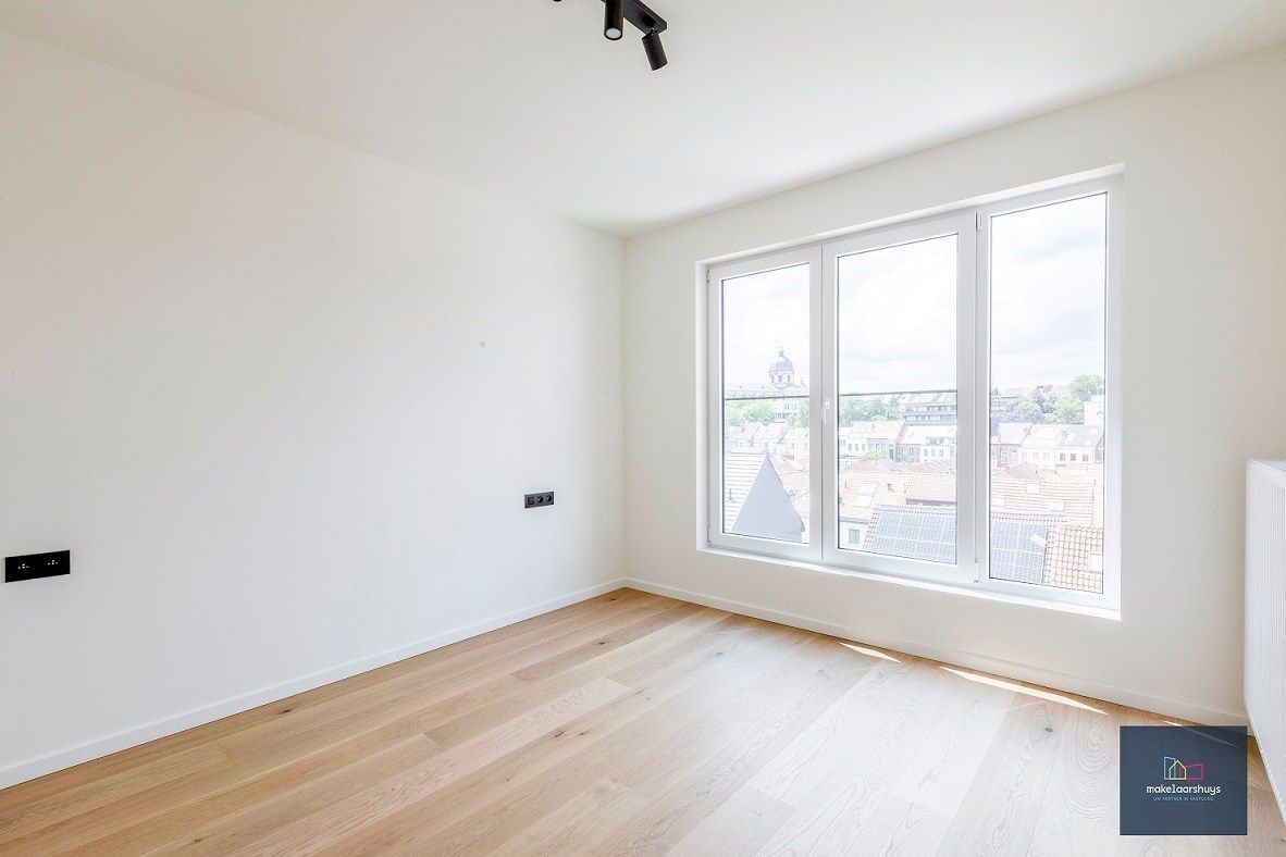 Prachtige penthouse met 2 slaapkamers en  groot terras met uniek uitzicht foto 18