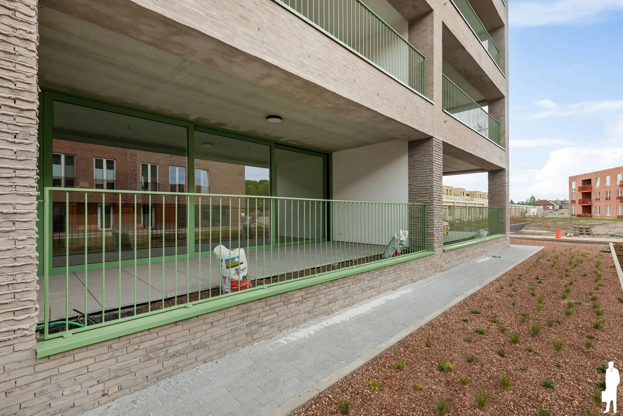 GLVL appartement met 2 slpks, ruim terras en autostaanplaats foto 16