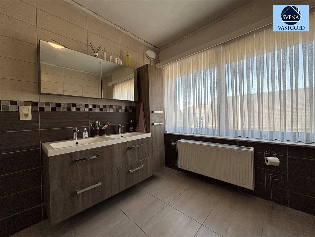 RUSTIG GELEGEN WONING MET 5 SLAAPKAMERS EN GARAGE foto 10