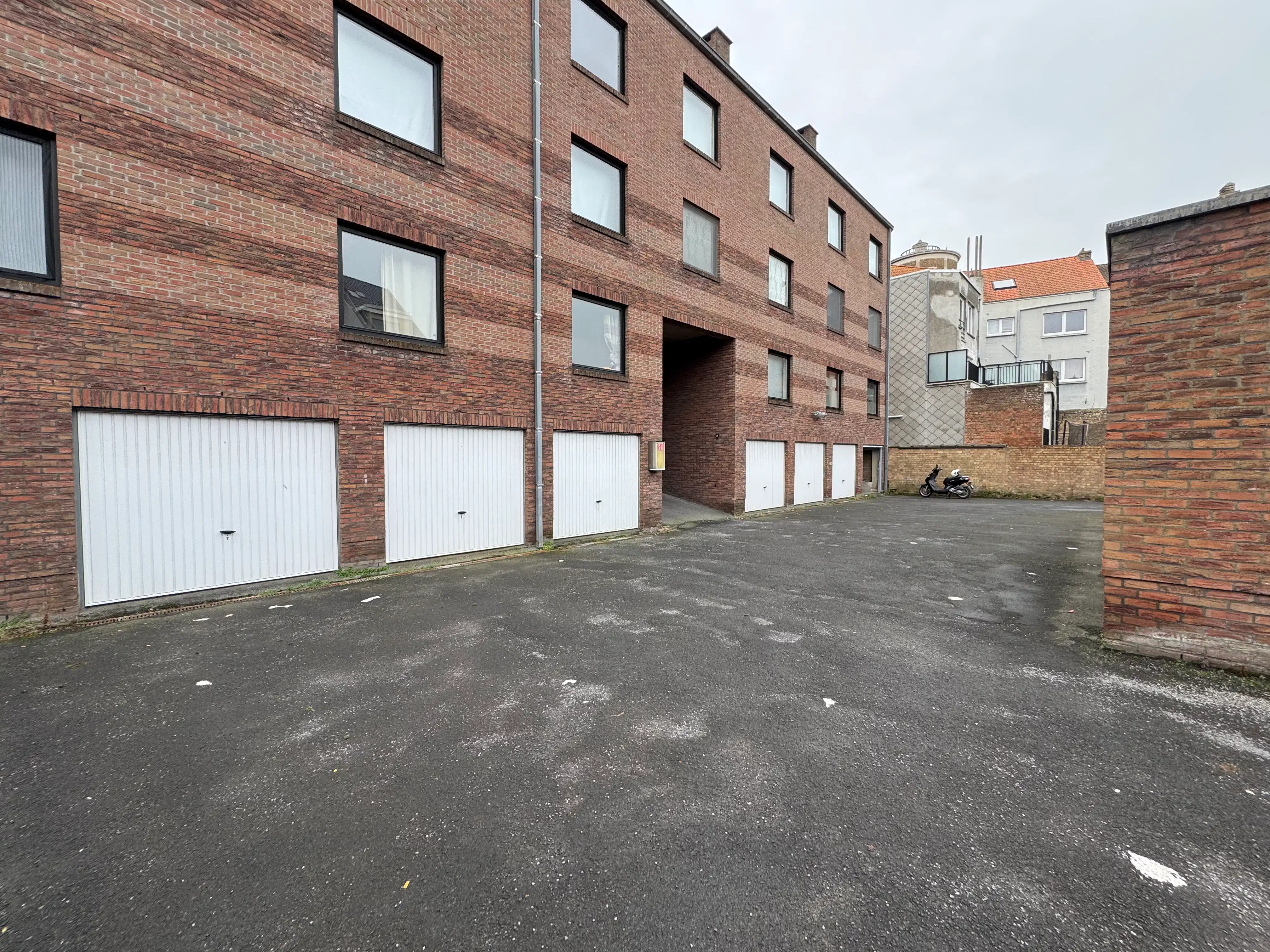 Garagebox op centrale ligging Vuurtorenwijk – Oostende foto 2