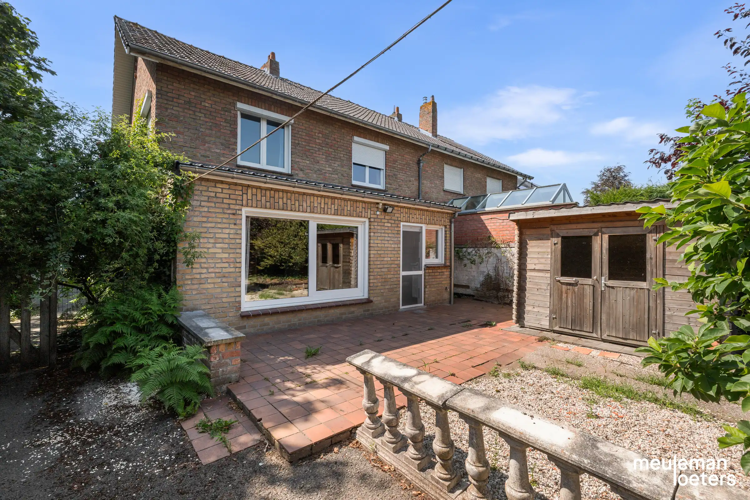 Interessante halfopen woning met veel potentieel te Sint-Michiels (Brugge) foto 2