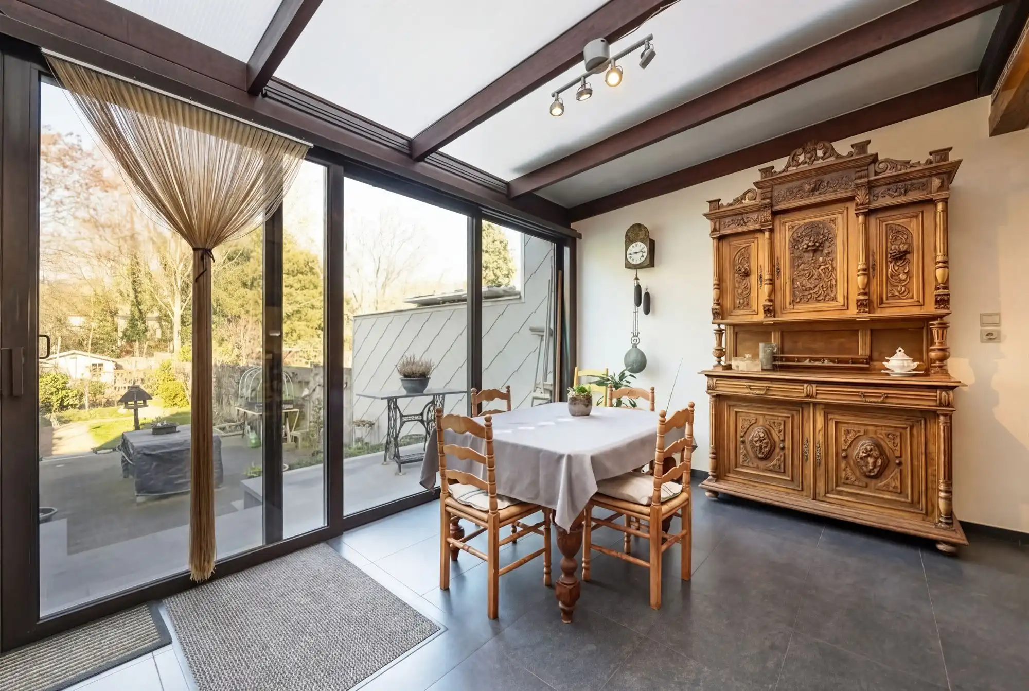 Ruime en instapklare woning met 3 tot 5 slpk en tuin foto 9