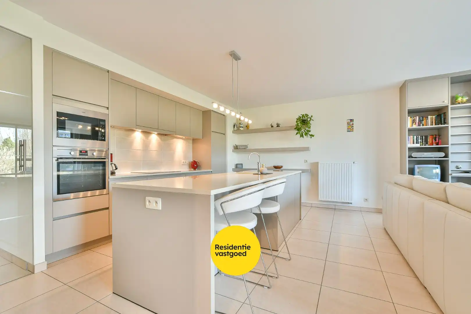 Luxueus afgewerkt 2-slaapkamerappartement met terrassen en tuin op toplocatie! foto 5