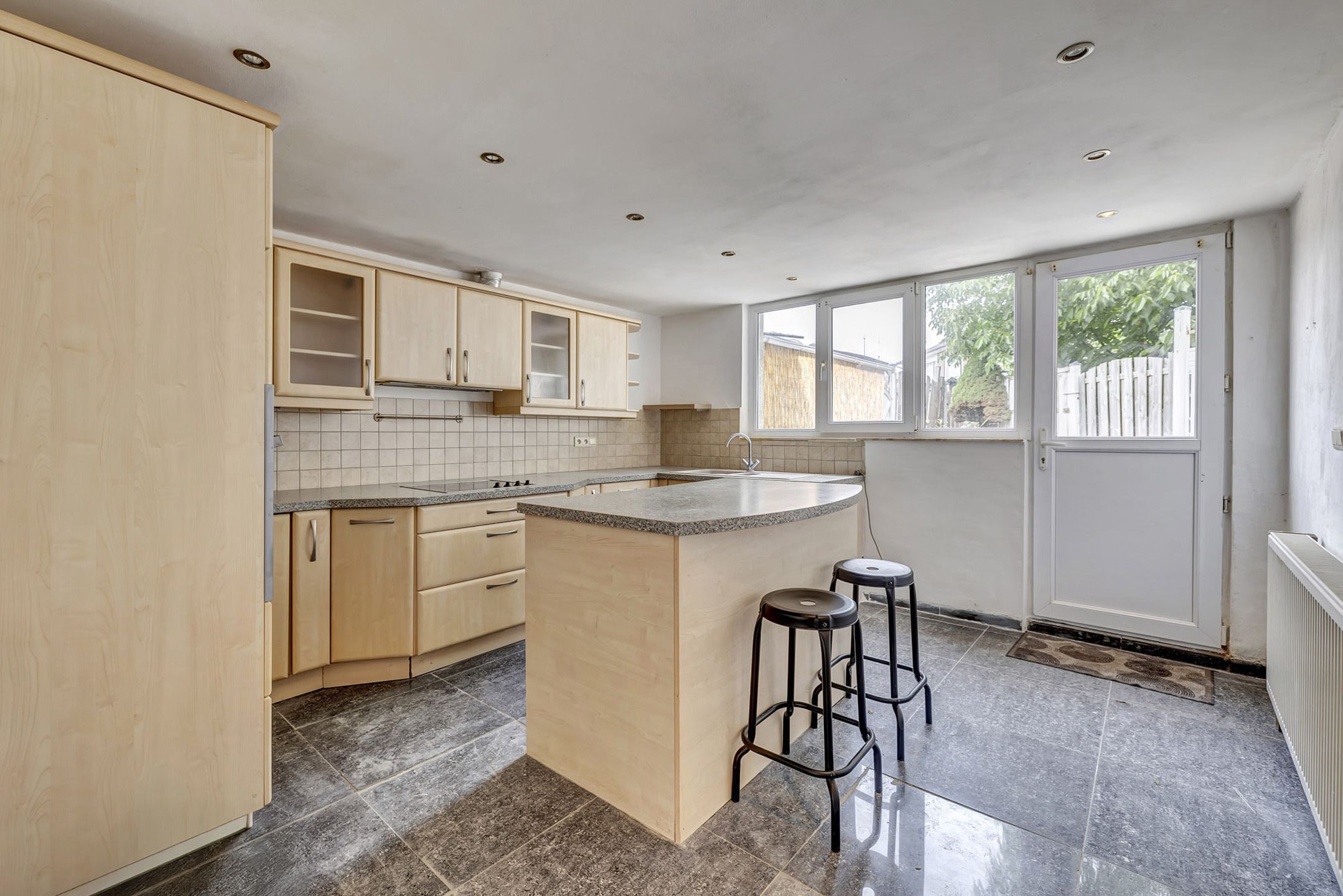 Charmante starterswoning in het rustige Meerbeke foto 3