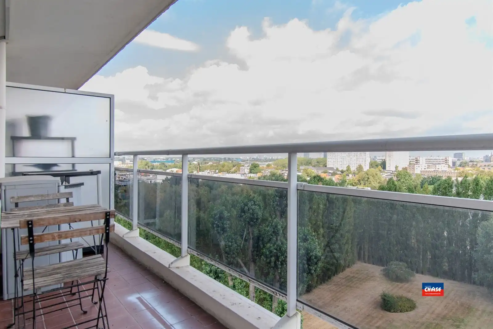 Ruim appartement met 2 slpks en 2 terrassen  foto 14
